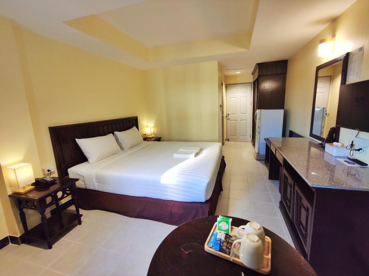 The Chanthong Residence And Hotel Pattaya Exterior photo